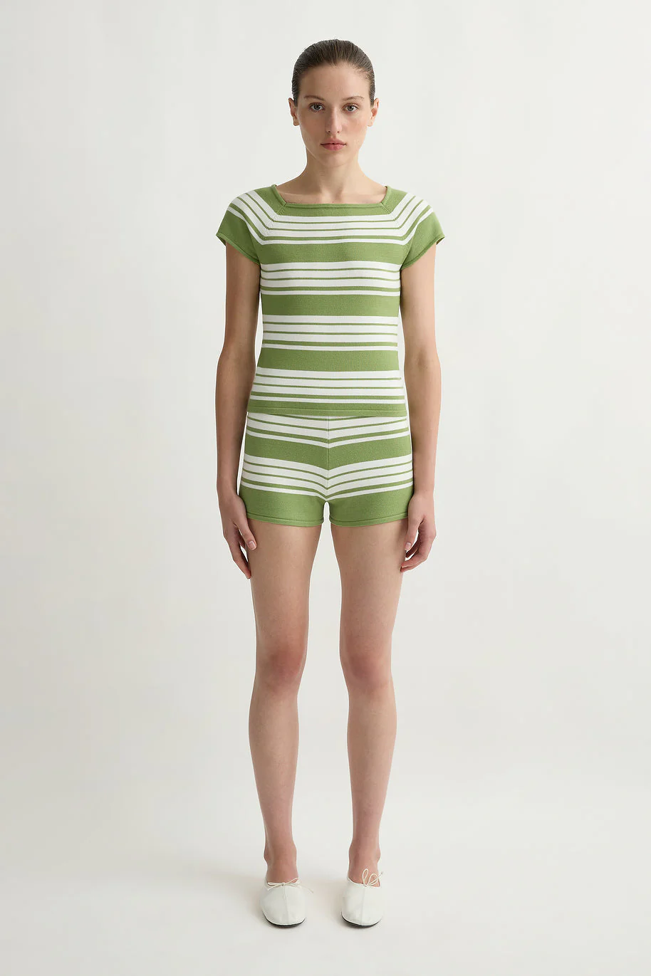 ANNA SHORT - Image 6